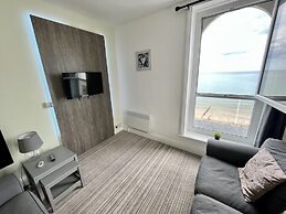 7 Beach View @ Beaconsfield House