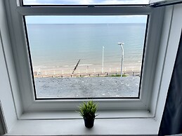 7 Beach View @ Beaconsfield House