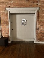 Queen G Investments 1 Bedroom Apts by RedAwning