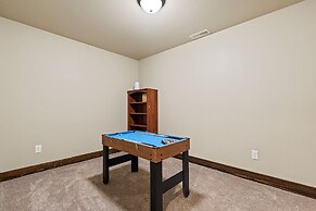 Larkspur Hills 5 BR Villa with Hot Tub