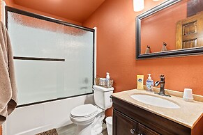 Larkspur Hills 5 BR Villa with Hot Tub