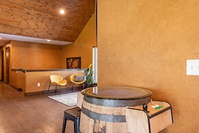 Larkspur Hills 5 BR Villa with Hot Tub