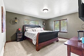 Larkspur Hills 5 BR Villa with Hot Tub