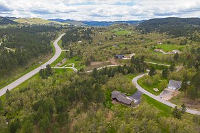 Larkspur Hills 5 BR Villa with Hot Tub