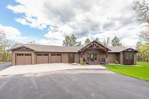 Larkspur Hills 5 BR Villa with Hot Tub