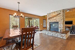 Larkspur Hills 5 BR Villa with Hot Tub