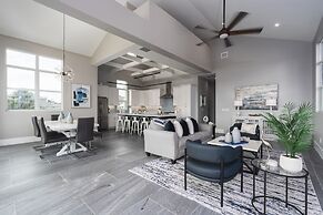 Beautiful New Build - 450 Palermo 4 Bedroom Home by RedAwning