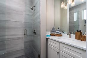 Beautiful New Build - 450 Palermo 4 Bedroom Home by RedAwning