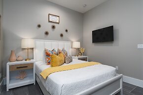 Beautiful New Build - 450 Palermo 4 Bedroom Home by RedAwning