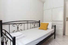 Home Away from Home 2 Bd Apt in Zografou