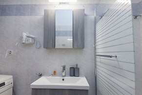 Home Away from Home 2 Bd Apt in Zografou