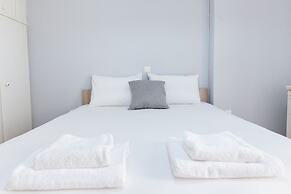 Home Away from Home 2 Bd Apt in Zografou