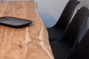 Home Away from Home 2 Bd Apt in Zografou