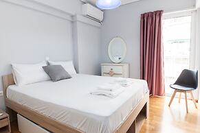 Home Away from Home 2 Bd Apt in Zografou