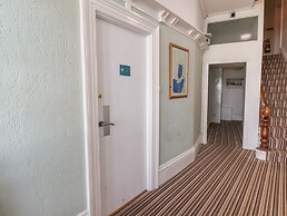 2 Beach View @ Beaconsfield House