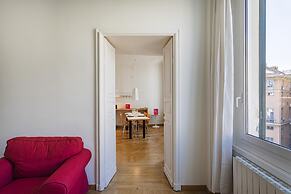 Cairoli Stylish Apartment by Wonderful Italy