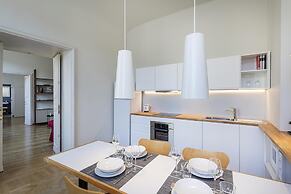 Cairoli Stylish Apartment by Wonderful Italy