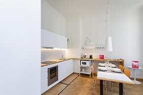 Cairoli Stylish Apartment by Wonderful Italy