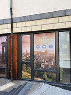 JOIVY Affordable 3,4,5 and 12 bed private flats next to Royal Mile - A