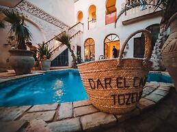 Riad Dar El Caid. Palais Siecle XIV