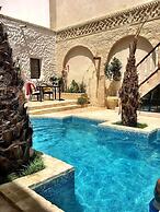 Riad Dar El Caid. Palais Siecle XIV