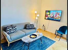 Luxury 1 bed. in Center Terrace&Parking