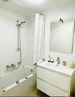 Cosy 1 bedroom in City Center w Terrace