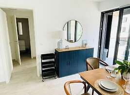 Cosy 1 bedroom in City Center w Terrace