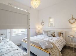 Kingslanding Spa & Holiday Home