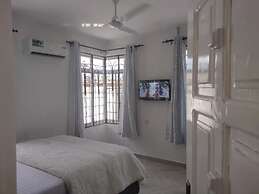 Mkamiti Villa Airport Hotel