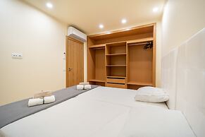 Mourabel Apartment - S by Hellovacations