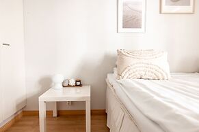 2ndhomes Bright and Cozy Studio