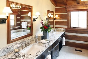 Headwaters Private Residences at Eagle Ranch Resort