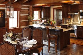 Headwaters Private Residences at Eagle Ranch Resort