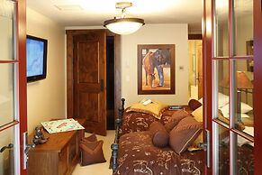 Headwaters Private Residences at Eagle Ranch Resort