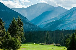 Headwaters Private Residences at Eagle Ranch Resort