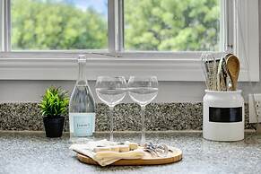 Family House with Httb Playgr BBQ Firept