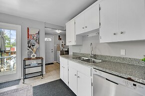 Family House with Httb Playgr BBQ Firept