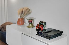 Family House with Httb Playgr BBQ Firept