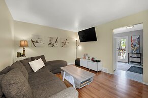 Family House with Httb Playgr BBQ Firept