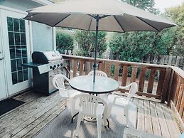 Family House with Httb Playgr BBQ Firept