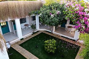 Avlu Butik Otel Palamutbükü