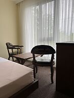 QUEEN CİTY HOTEL AND BUNGALOV