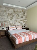 QUEEN CİTY HOTEL AND BUNGALOV