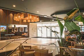 West Cliffs Ocean & Golf Resort