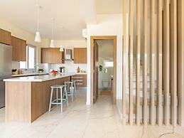 Sanders Mythical Blue - Chic 4 bdr Villa With Pool