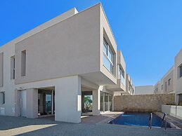 Sanders Mythical Blue - Chic 4 bdr Villa With Pool