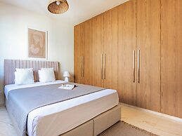 Sanders Mythical Blue - Chic 4 bdr Villa With Pool