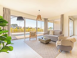 Sanders Mythical Blue - Chic 4 bdr Villa With Pool