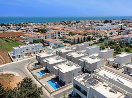 Sanders Mythical Blue - Nice 4 bdr Villa With Pool